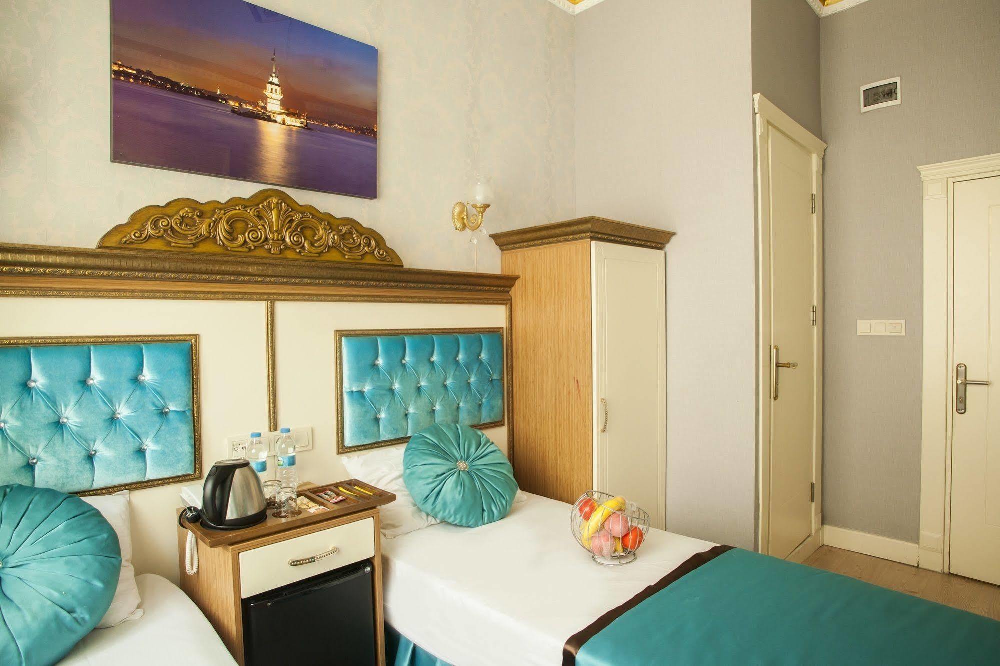 Hurriyet Hotel Истанбул Екстериор снимка